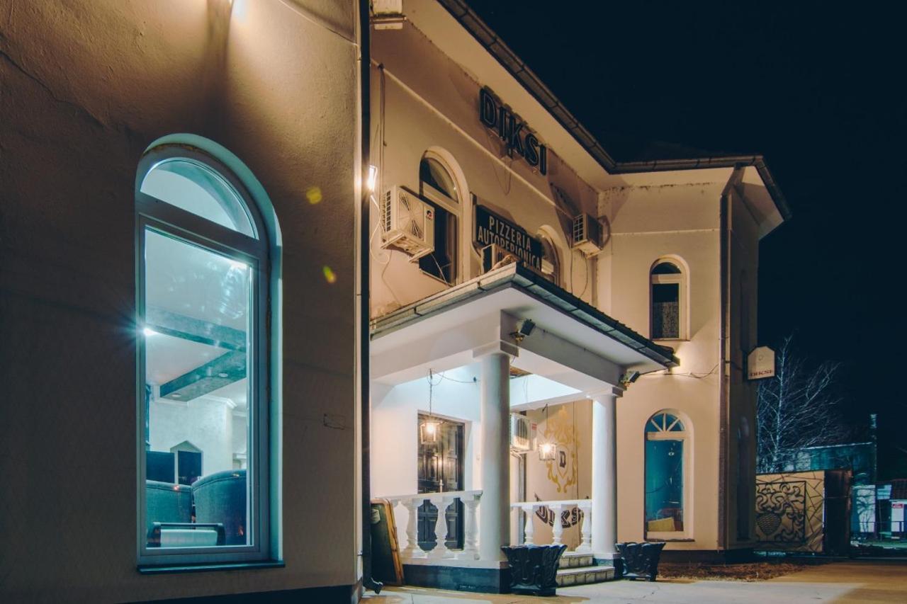 Apartmani Diksi Zrenjanin Extérieur photo