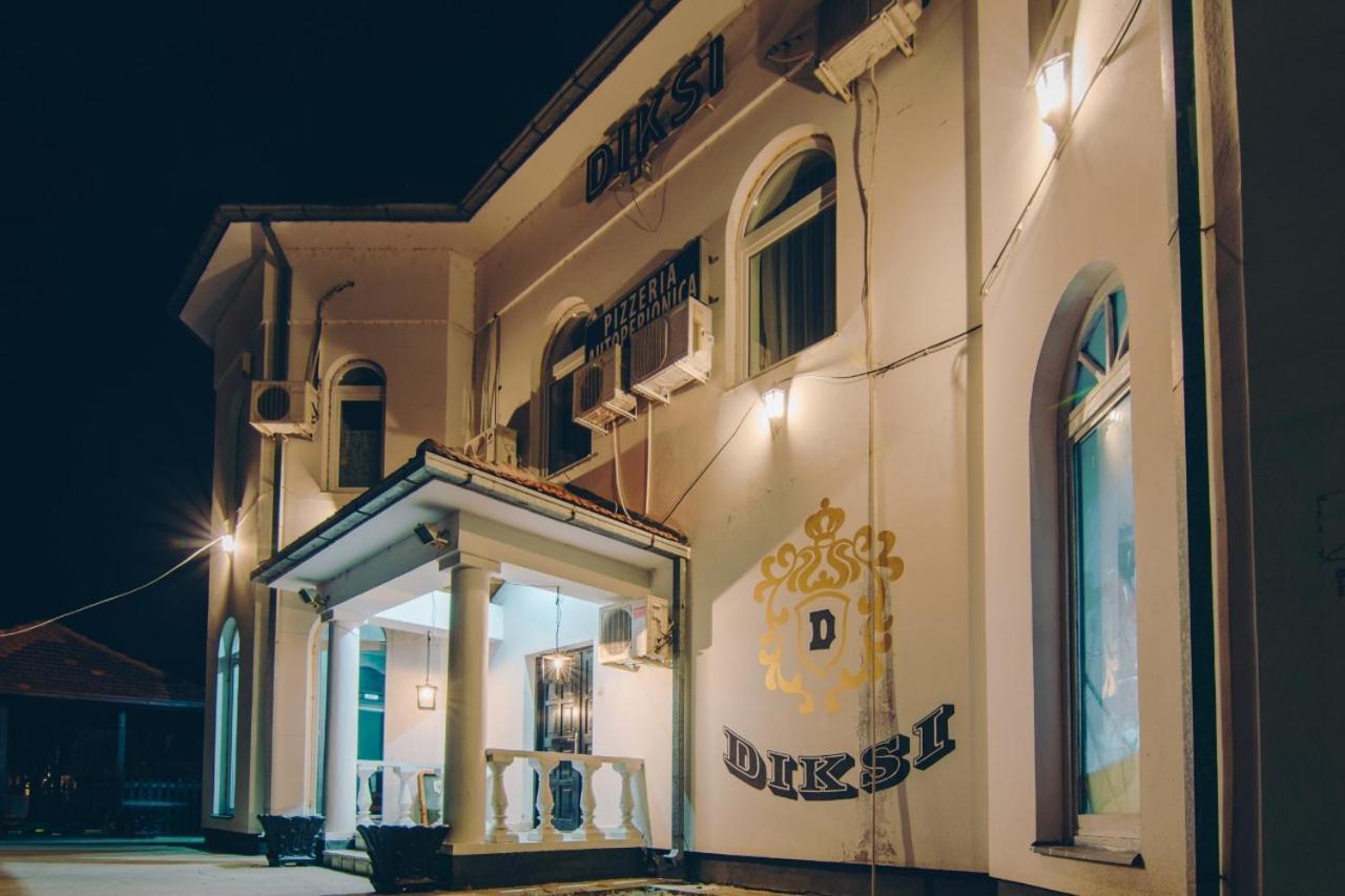 Apartmani Diksi Zrenjanin Extérieur photo