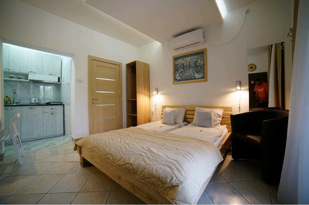 Apartmani Diksi Zrenjanin Extérieur photo